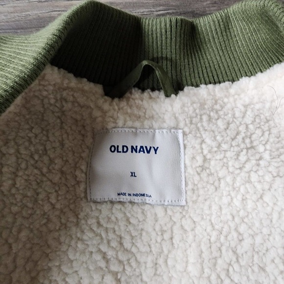 NWT Olive Green Water-Resistant Sherpa-Lined Quilted Zip Jacket Old Navy Sz XL - Picture 3 of 5
